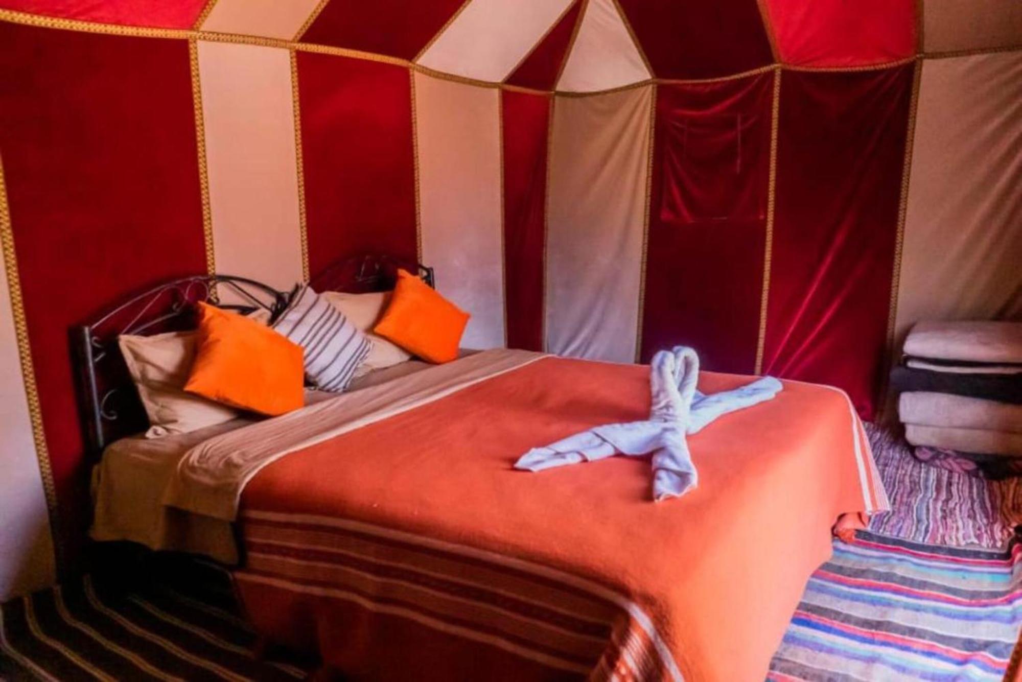 Camel Trekking Desert Camp メルズーガ エクステリア 写真